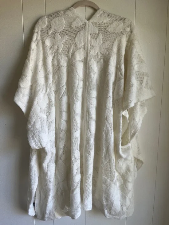 Anthropologie Akemi + Kin Women's Open Front Knit Poncho Shrug Cream One Size - Picture 7 of 8